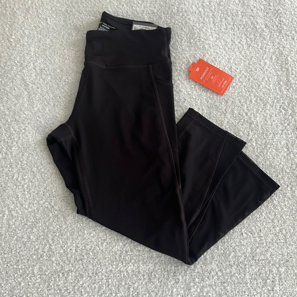 Tek Gear Drytek black spandex capri size M
